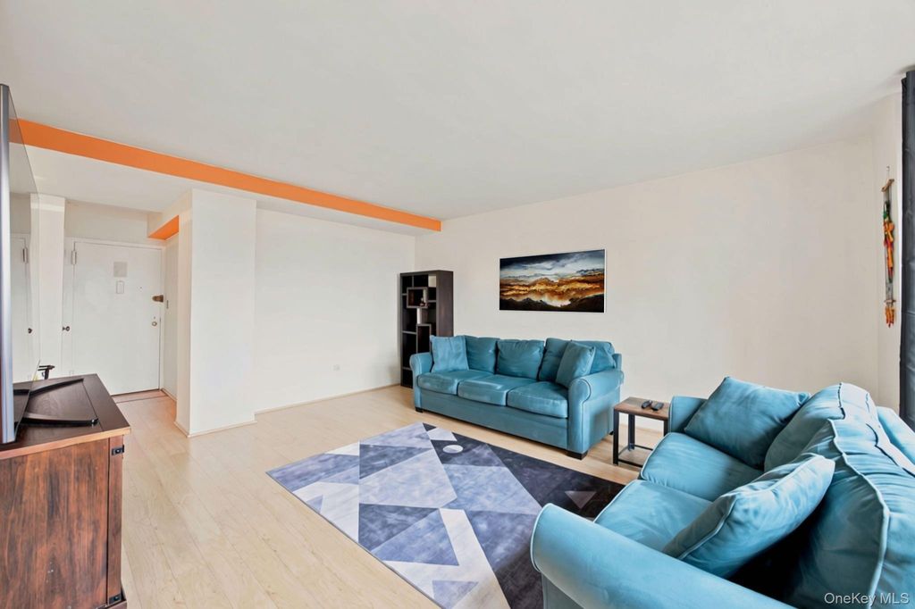 33-65 14th Street 5A, Astoria, NY 11106 — photo 2