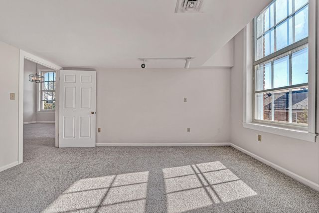 129 Academy ST, Salem, VA 24153