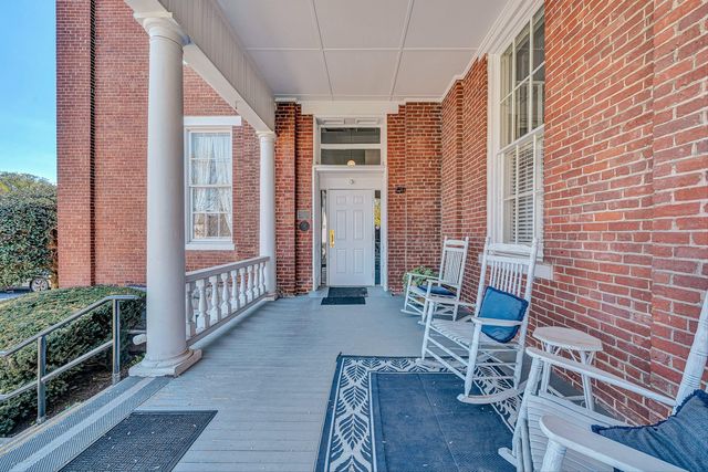 129 Academy ST, Salem, VA 24153