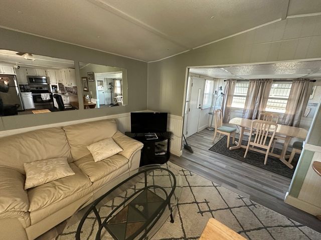 60 Channel Lane, Fort Myers, FL 33905