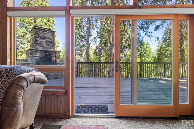 1619 Crescent Drive, Wofford Heights, CA 93285