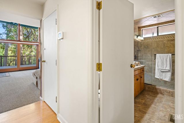 1619 Crescent Drive, Wofford Heights, CA 93285