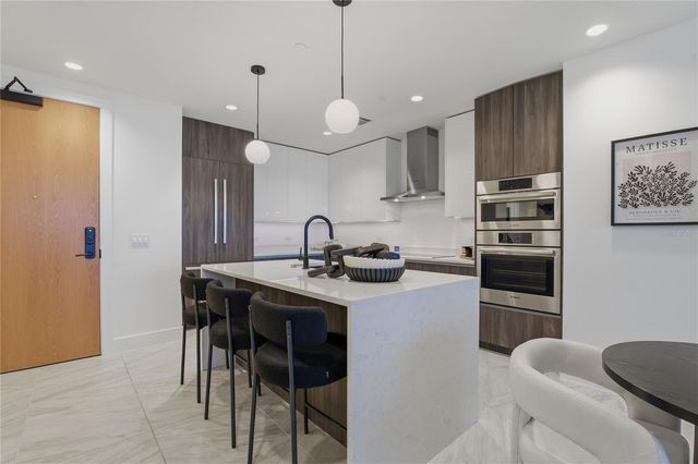 777 3RD AVENUE N 1202, St Petersburg, FL 33701