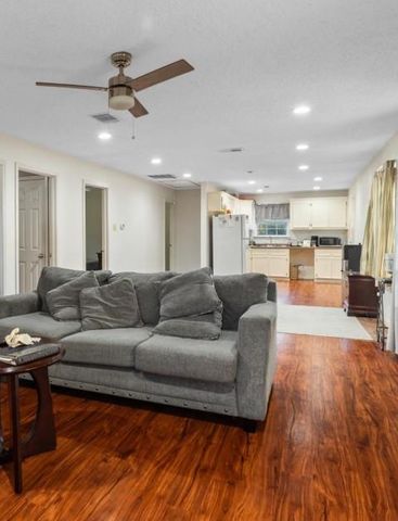 2312 Cromwell Street, Houston, TX 77093