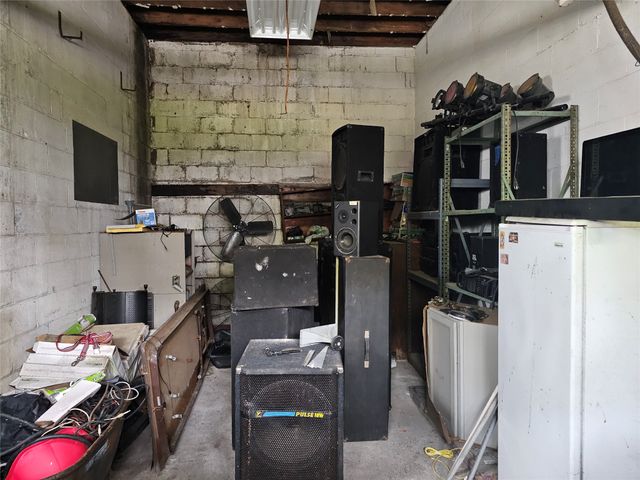 802 E 11TH Street, Erie, PA 16503