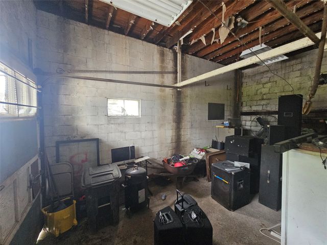802 E 11TH Street, Erie, PA 16503