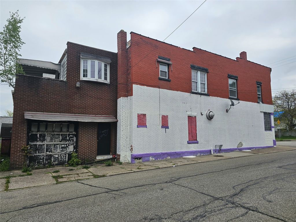 802 E 11TH Street, Erie, PA 16503
