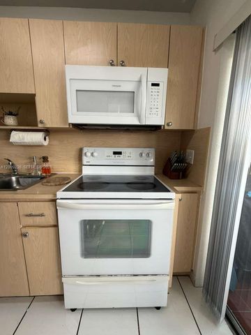 3514 W 76th St 203, Hialeah, FL 33018