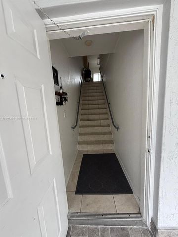 3514 W 76th St 203, Hialeah, FL 33018