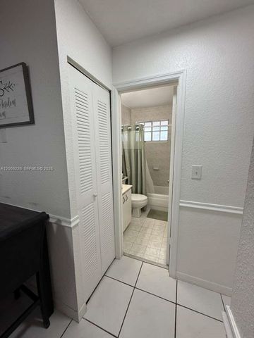 3514 W 76th St 203, Hialeah, FL 33018