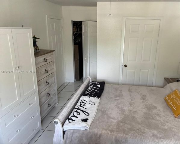 3514 W 76th St 203, Hialeah, FL 33018