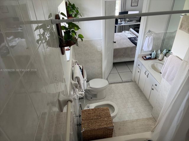 3514 W 76th St 203, Hialeah, FL 33018