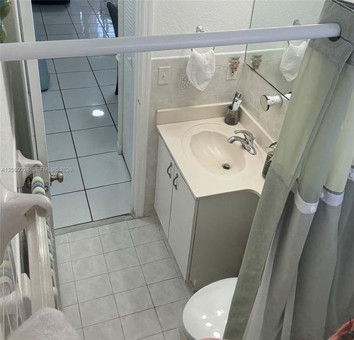 3514 W 76th St 203, Hialeah, FL 33018