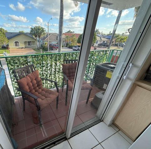 3514 W 76th St 203, Hialeah, FL 33018