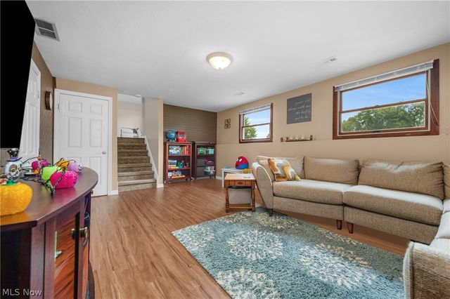 15646 Bittersweet Court, Strongsville, OH 44136