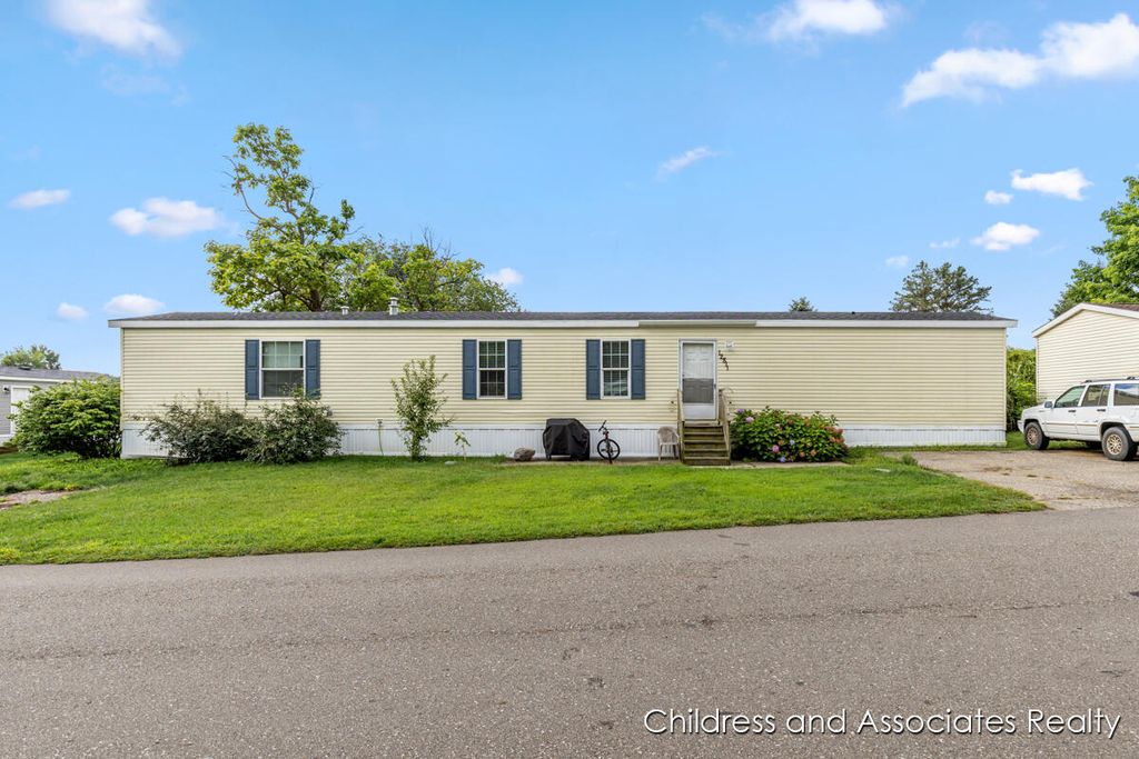 12811 Charles Drive, Wayland, MI 49348