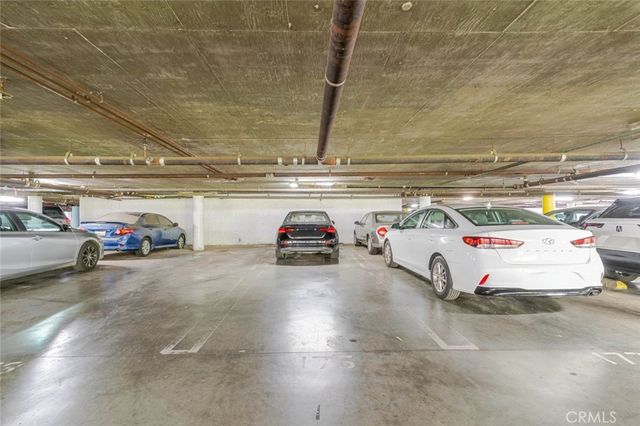 20235 Keswick Street 212, Winnetka, CA 91306