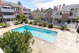 20235 Keswick Street 212, Winnetka, CA 91306