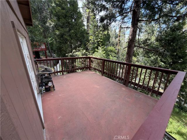 23370 Seeley Way, Crestline, CA 92325