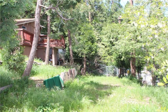 23370 Seeley Way, Crestline, CA 92325