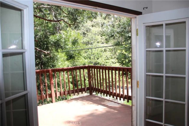 23370 Seeley Way, Crestline, CA 92325