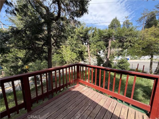 23370 Seeley Way, Crestline, CA 92325