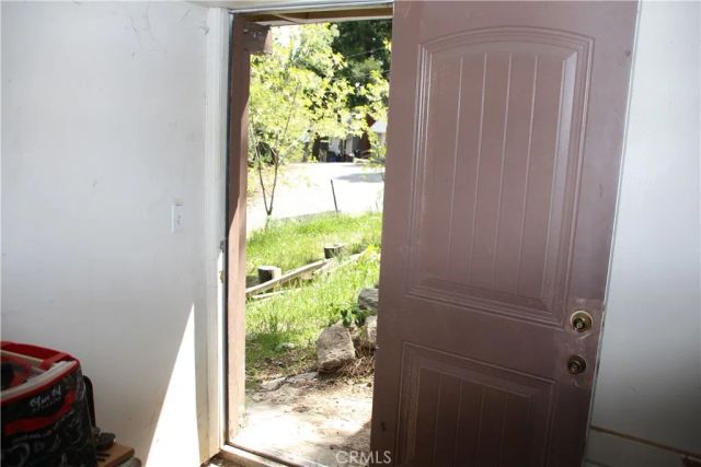 23370 Seeley Way, Crestline, CA 92325