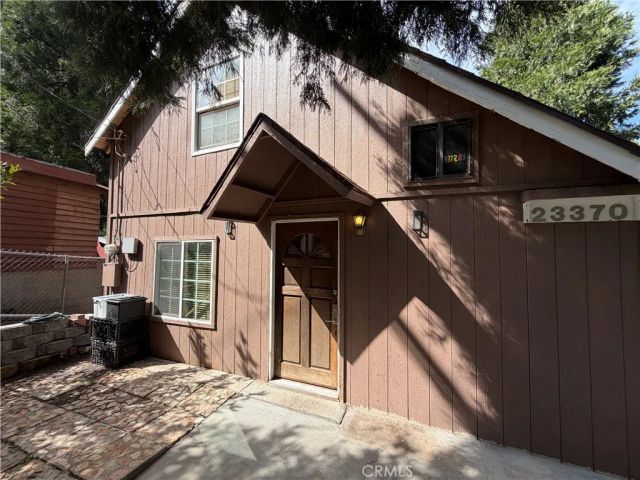 23370 Seeley Way, Crestline, CA 92325