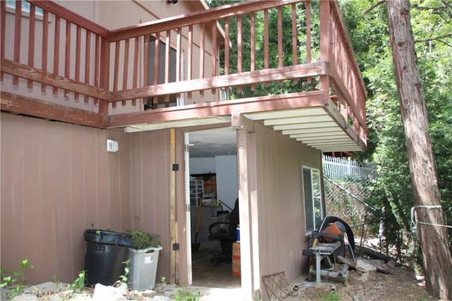 23370 Seeley Way, Crestline, CA 92325