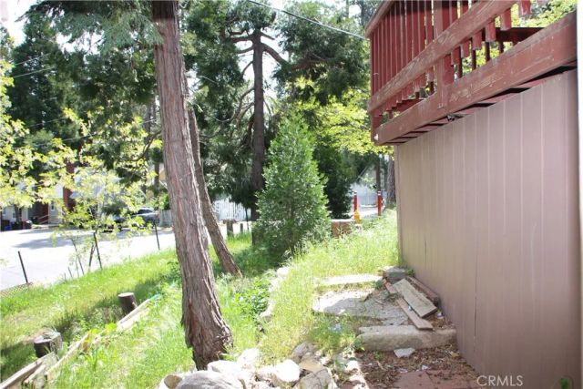 23370 Seeley Way, Crestline, CA 92325