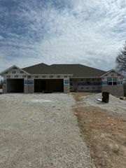 188 Highland Drive, Nixa, MO 65714