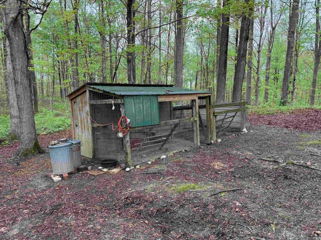 957 S CO RD 200 E, Paoli, IN 47454