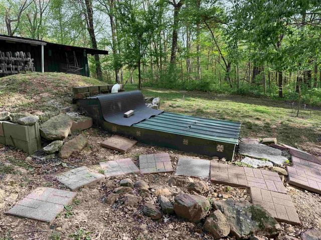 957 S CO RD 200 E, Paoli, IN 47454