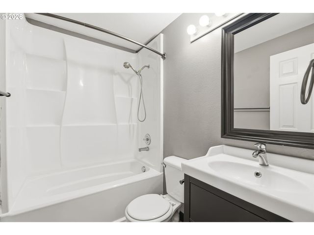 11521 Ne 29TH St, Vancouver, WA 98682