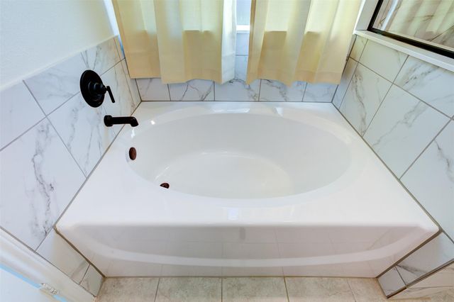 14116 Flawless Flora DR, Pflugerville, TX 78660