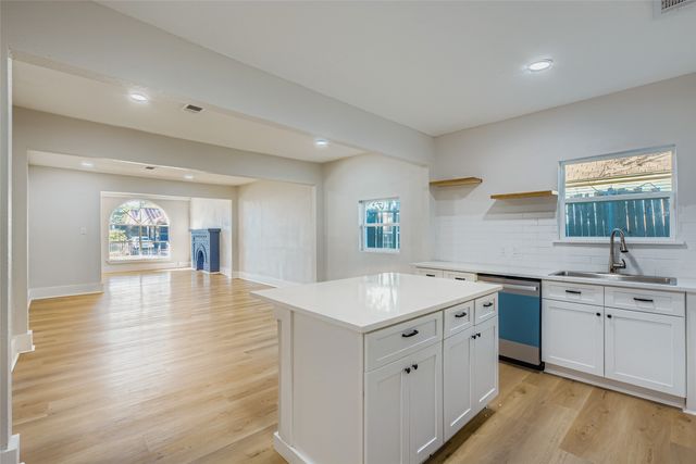 603 W Pembroke Avenue, Dallas, TX 75208