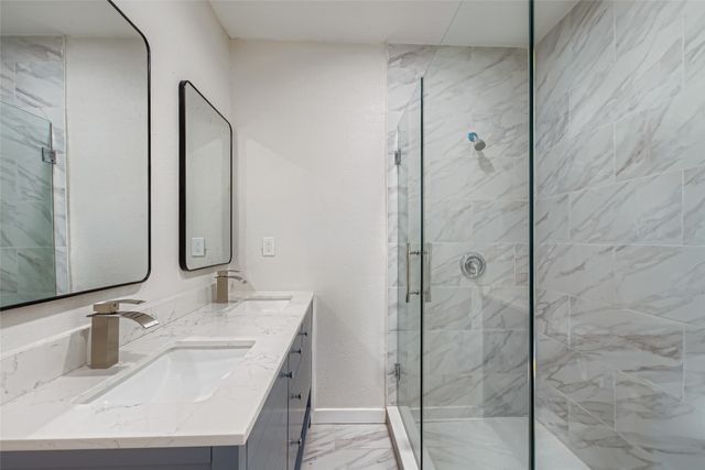 603 W Pembroke Avenue, Dallas, TX 75208