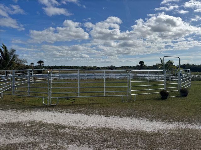 8121 NW 58th Lane, Okeechobee, FL 34972