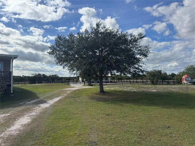 8121 NW 58th Lane, Okeechobee, FL 34972