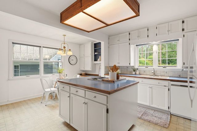 2403 S GARFIELD St, Spokane, WA 99203