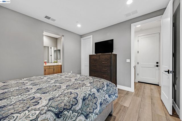 5977 Ruby Pl, Dublin, CA 94568