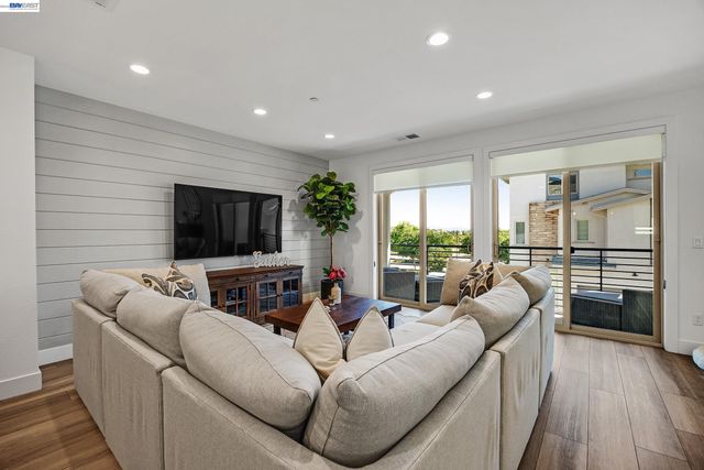 5977 Ruby Pl, Dublin, CA 94568