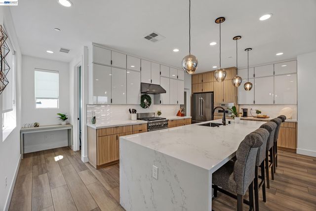 5977 Ruby Pl, Dublin, CA 94568