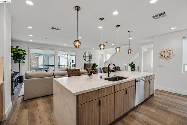 5977 Ruby Pl, Dublin, CA 94568