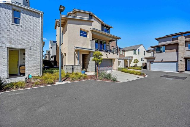 5977 Ruby Pl, Dublin, CA 94568