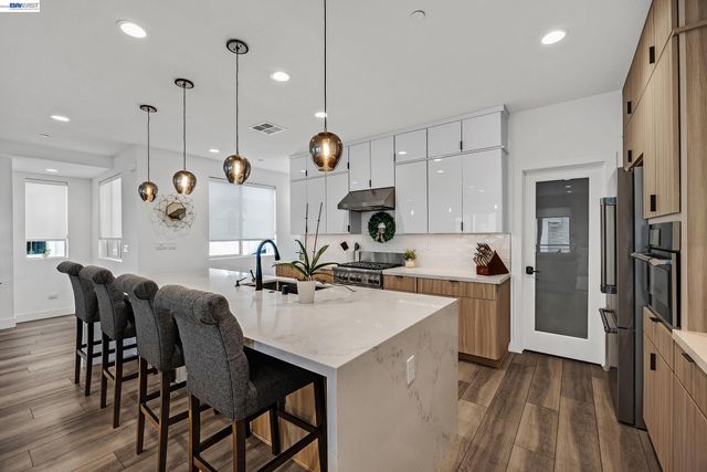 5977 Ruby Pl, Dublin, CA 94568