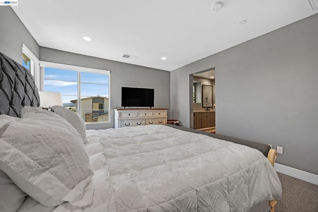 5977 Ruby Pl, Dublin, CA 94568