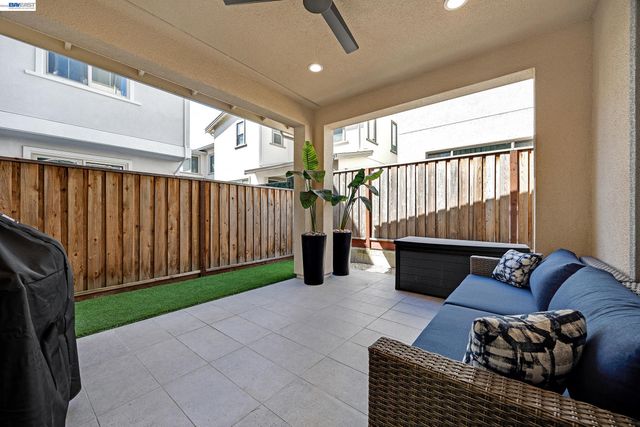 5977 Ruby Pl, Dublin, CA 94568