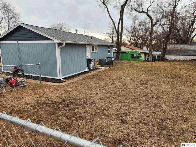 6320 N 42nd Street, Omaha, NE 68111