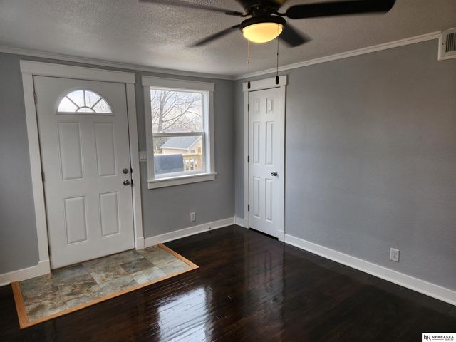 6320 N 42nd Street, Omaha, NE 68111